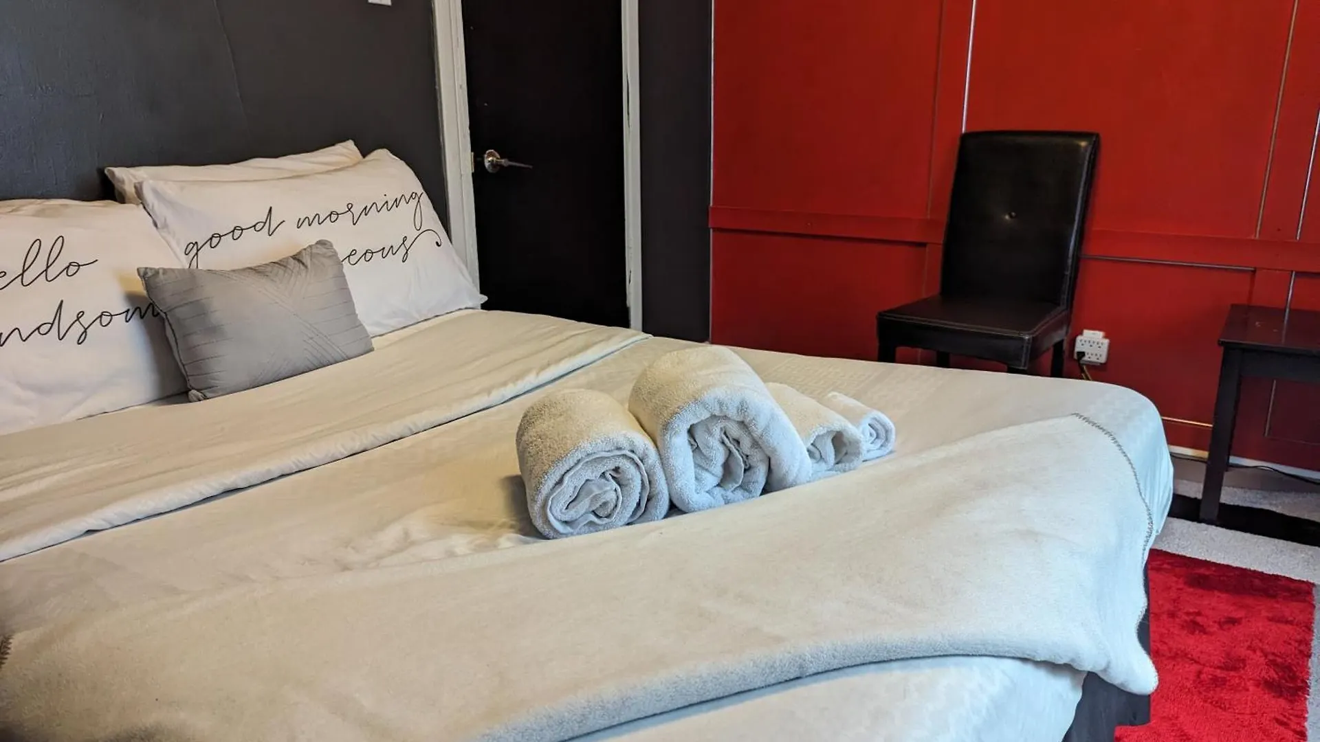 Affordable Downtown Accomodations Winnipeg 0*,  Canadá
